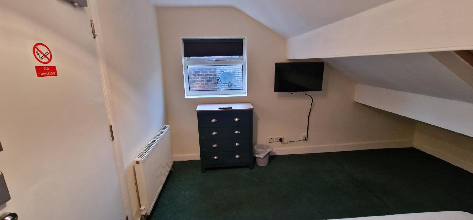 Self Check In Rooms Central Wakefield Buitenkant foto